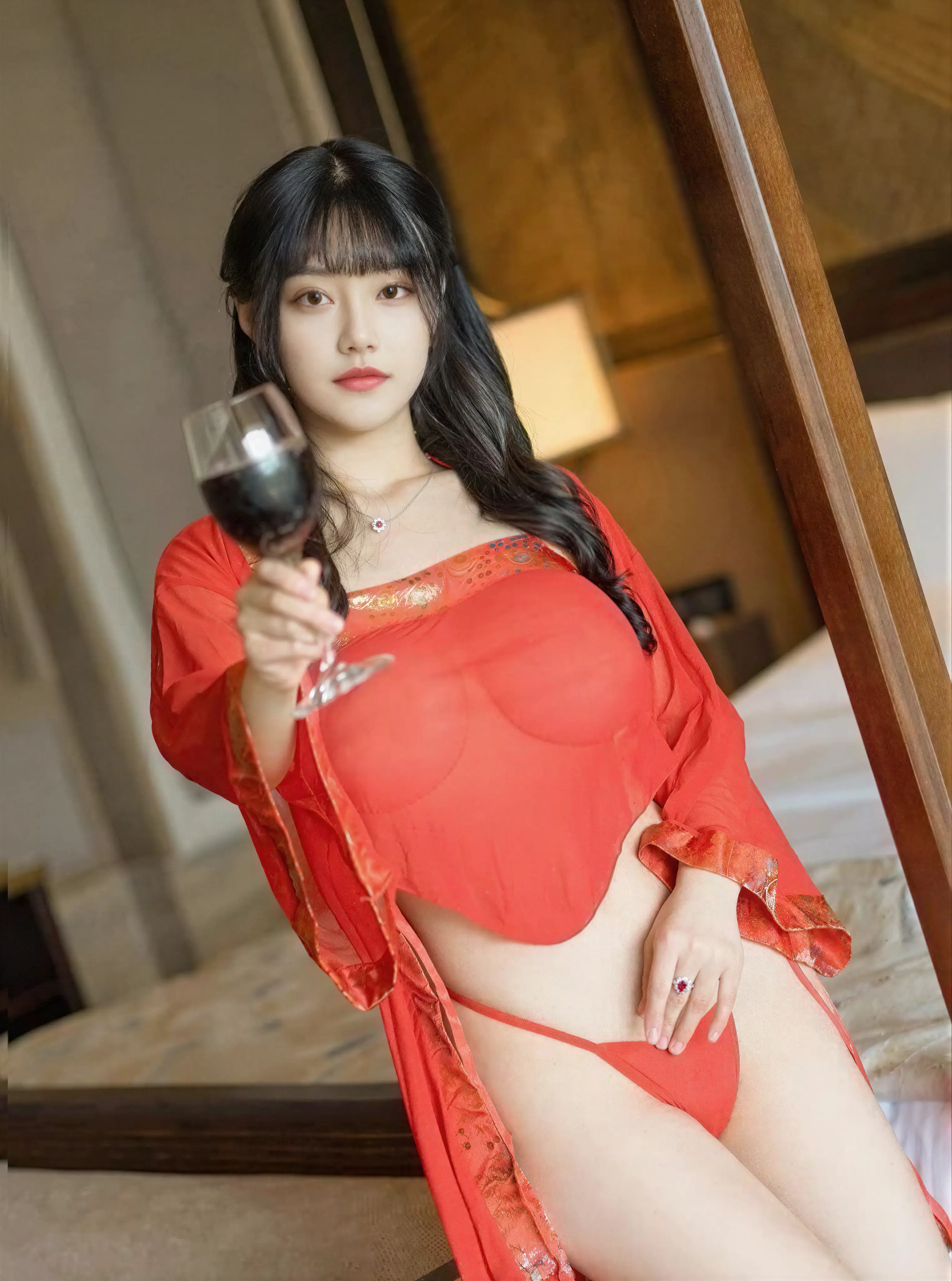 凡妮莎 – 肚兜 15P